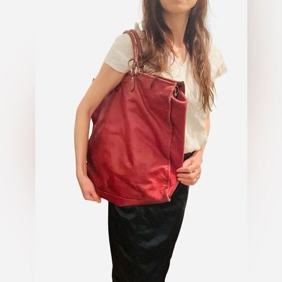 Gucci Elegant Red GG Leather x-large Tote Bag - Picture 15 of 16